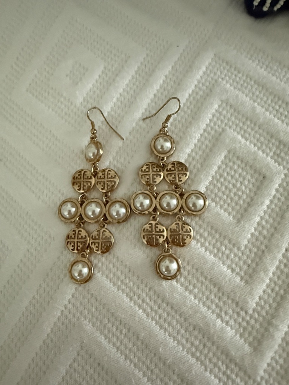 Tory Burch Elegant chandelier Gold and Pearl Drop Earrings NWOT $148
